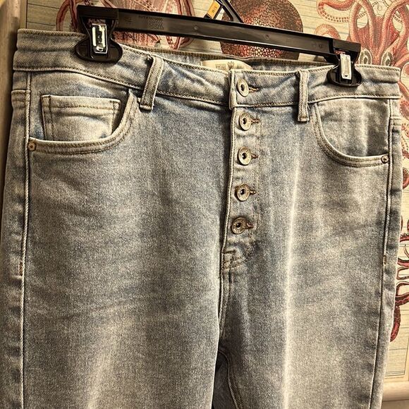 High Waisted Skinny Jeans, size 17 (Juniors) - Picture 2 of 16